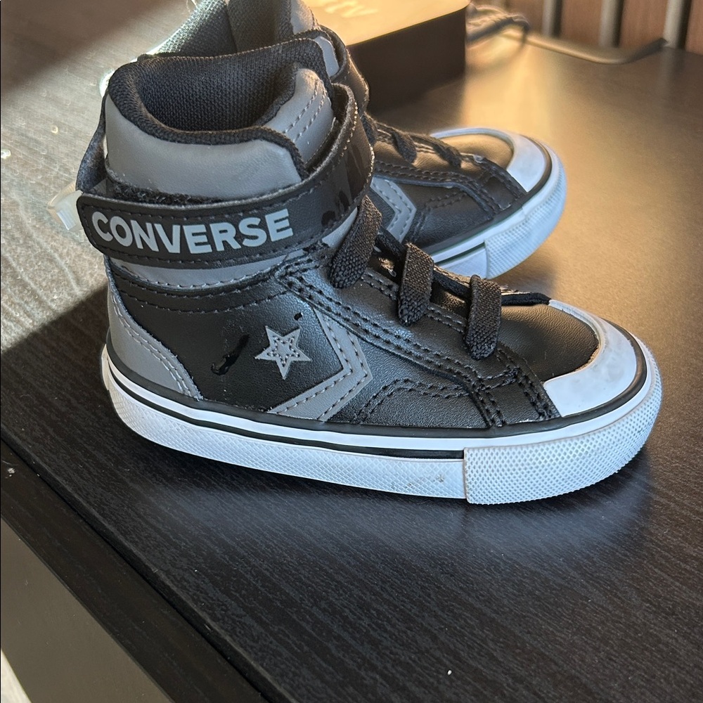 Toddler Converse sneakers- size 5. No issues, don’t think they were ever worn.